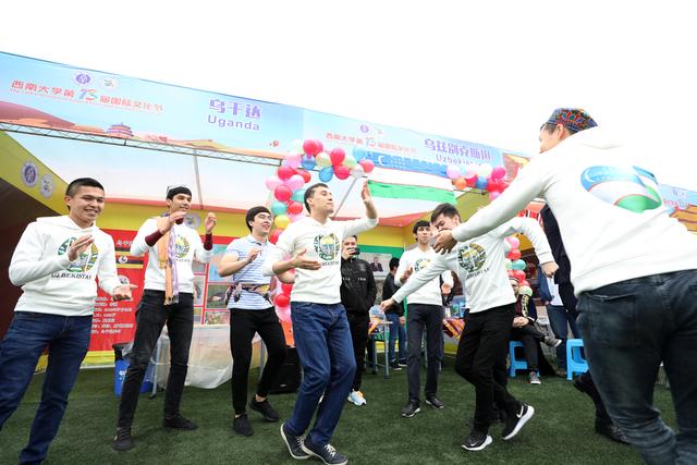 歌舞美食齐聚bevictor1946韦德官网第13届国际文化节有“看事”